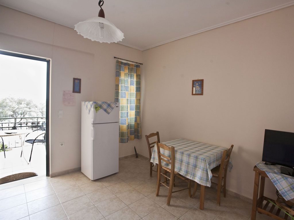 /wp-content/uploads/2017/04/panagiotas-rooms-mavrovouni-beach-1024x768.jpg