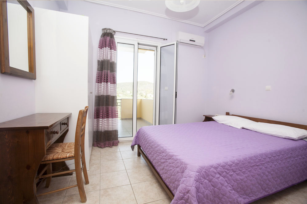/wp-content/uploads/2020/09/panagiotas-apartments-mavrovouni-beach2.jpg
